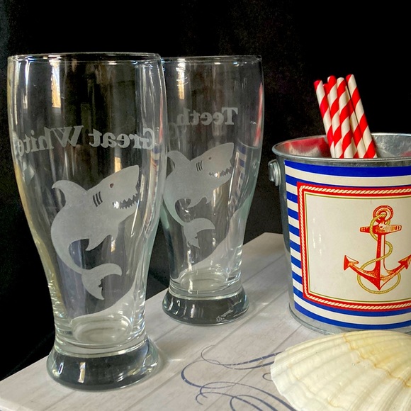 Set of 4 shark Pilsner glasses - Picture 1 of 4
